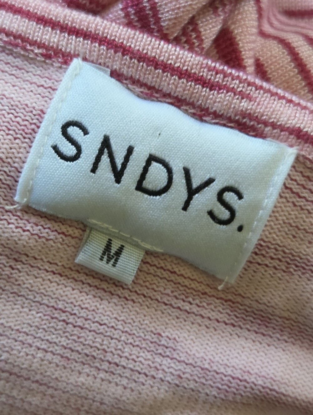 SNDYS. Pink Patterned Midi Bodycon Dress with Slim Straps - Picture 4 of 5